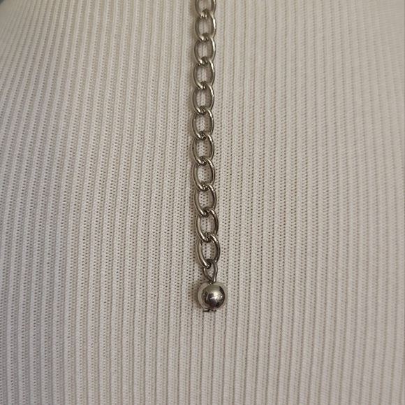 Fun Fashion Necklace - Picture 6 of 8